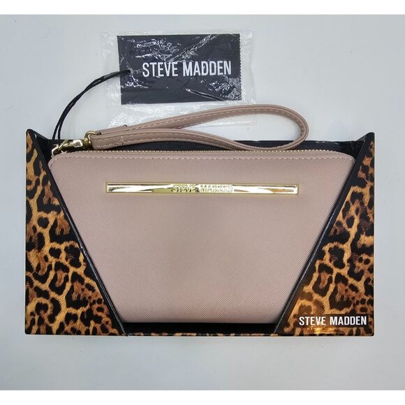 Steve Madden Handbags - Steve Madden Wristlet Wallet Womens Pink Gold Accent Zipper New in Box 9"x4.5"